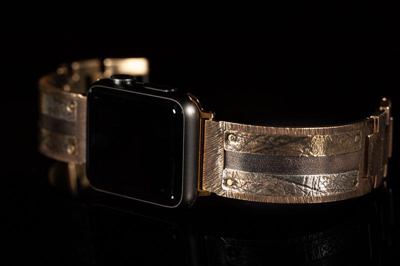 This custom made Louis Vuitton Apple Watch band looks real nice